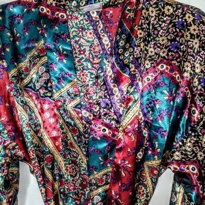 MULTICOLOR ROBE, NEW, SIZE M